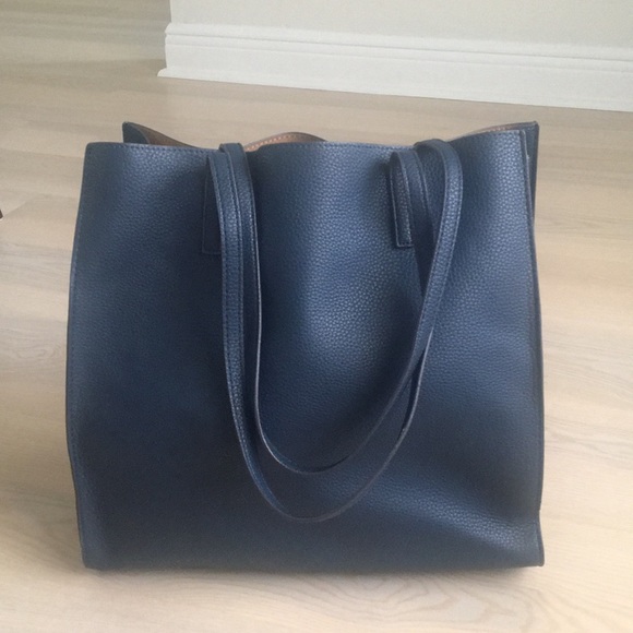 Tahari Navy Purse NWT w/camel suede-like inside - Picture 2 of 8